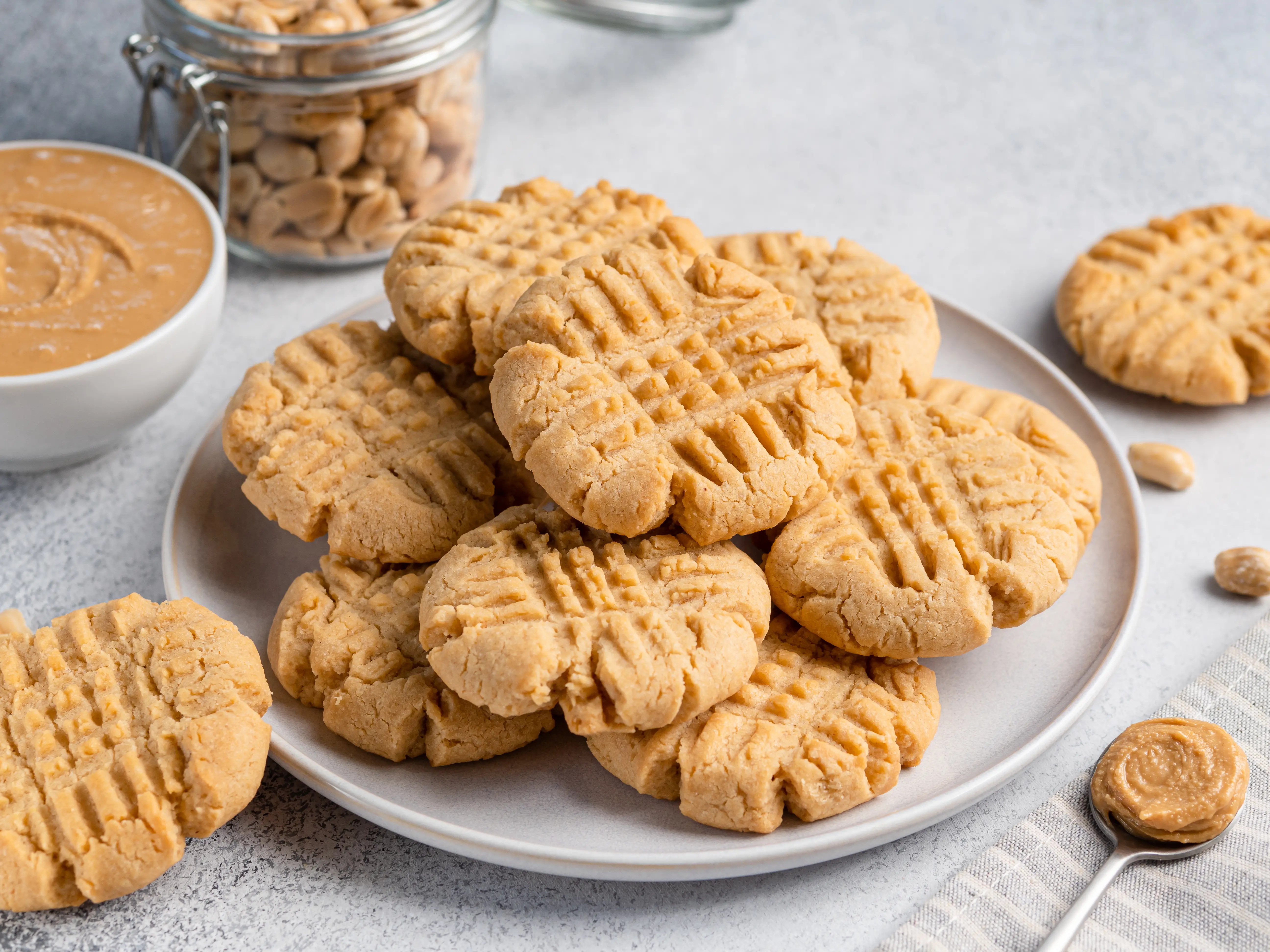 a plate of peanut butter cookies