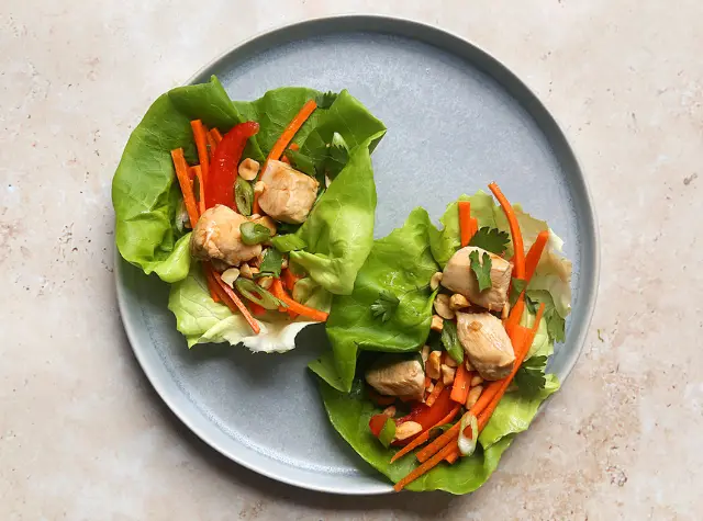 Hoisin chicken & peanut lettuce cups